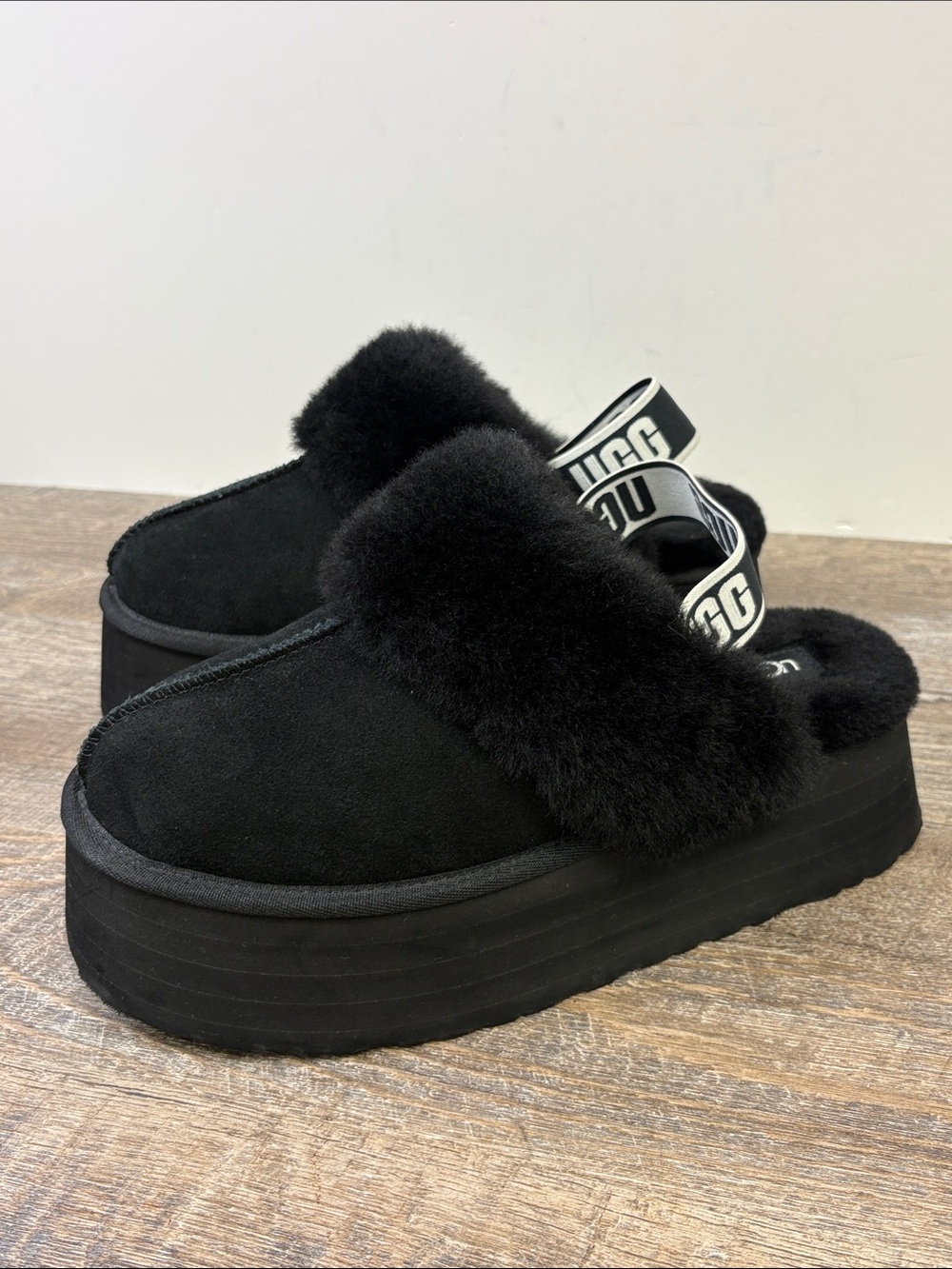 UGG Funkette Platform Slippers Black Suede Shearling Women’s Size 9